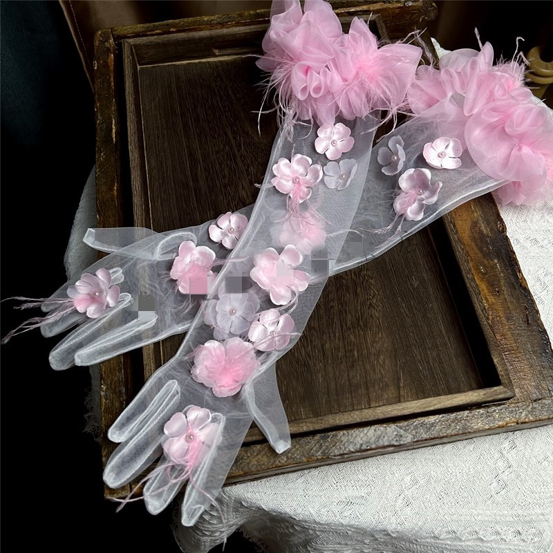 Vintage Fashion Photographers - Maille longue plume de fleur élégante