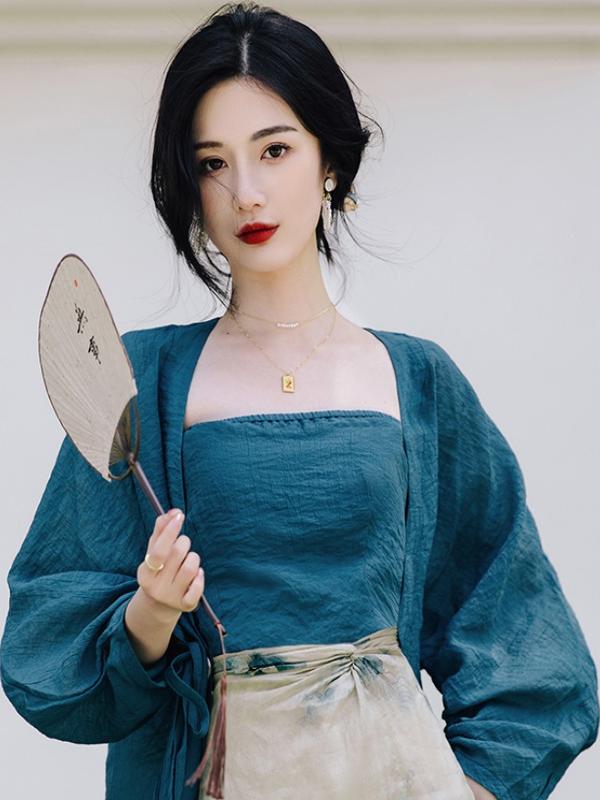 Ensemble jupe et cardigan ouve - Vintage Fashion Years avis et prix
