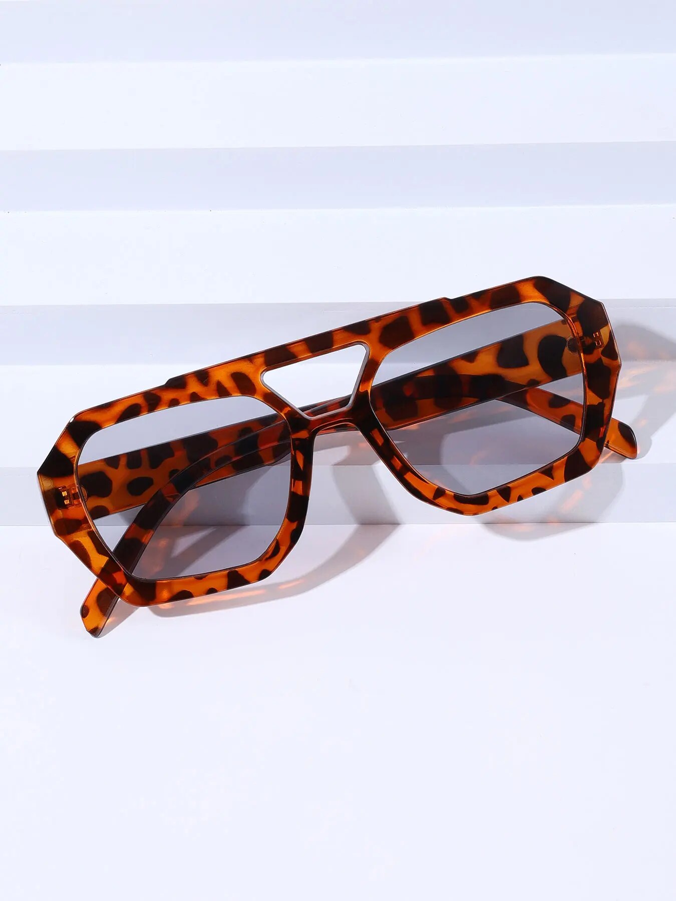 Lunettes de soleil carrées vin - Vintage Fashion Glasses avis et prix