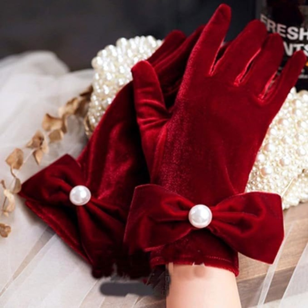 Gants de mariée Vintage en vel - Vintage Fashion Photographers avis et prix
