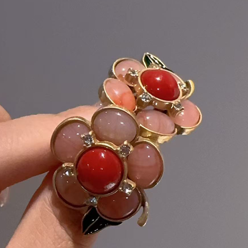 Boucles d'oreilles clous vinta - Vintage Fashion Photographers avis et prix